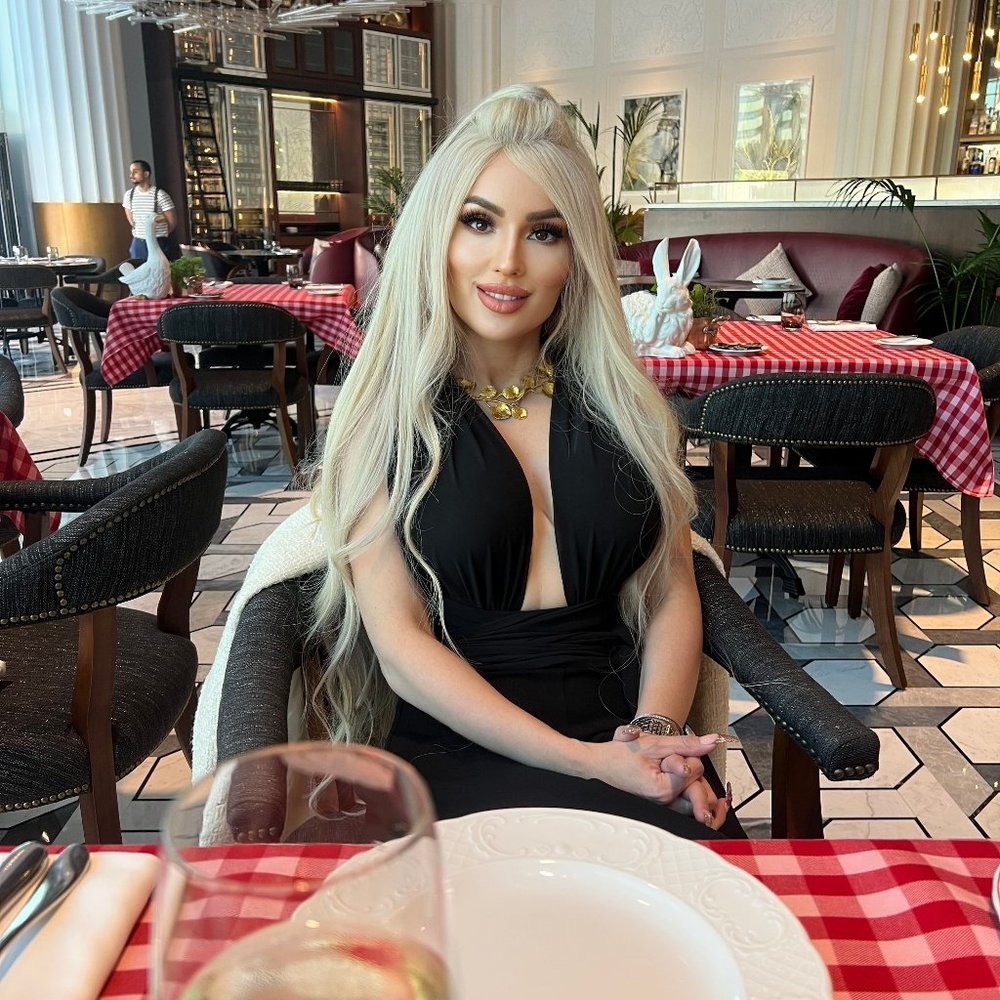 Meet your Posher, Alexis